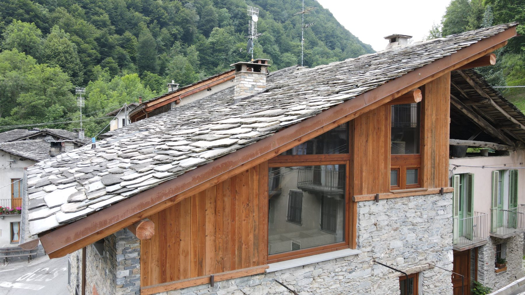 ca' mea / tetti in pietra